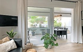 Bungalow With Large Terrace In A Quiet Park - Beach Nearby