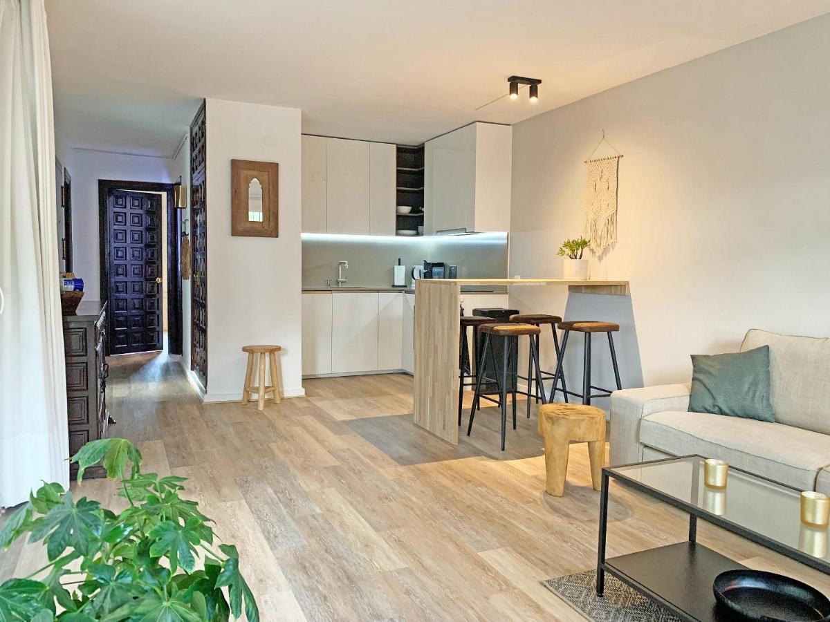Bungalow With Large Terrace In A Quiet Park - Beach Nearby Sitio de Calahonda Exterior photo